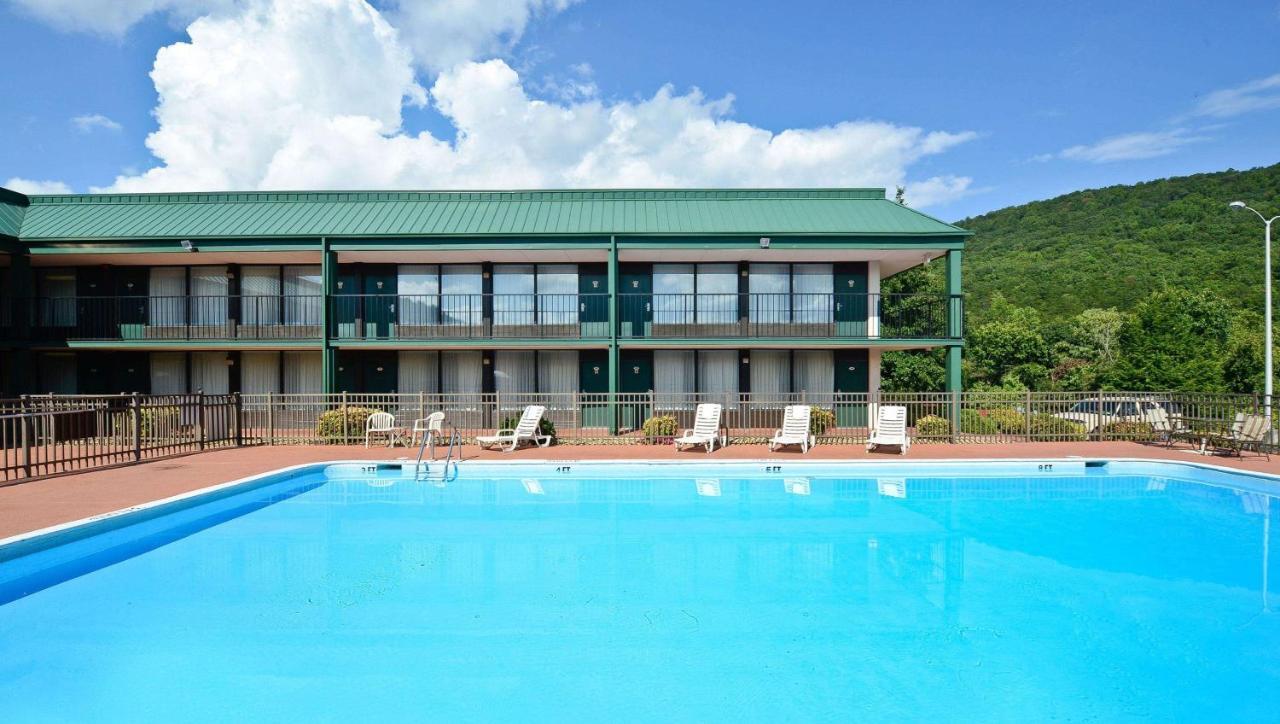 Magnuson Hotel Mountain View Covington Esterno foto