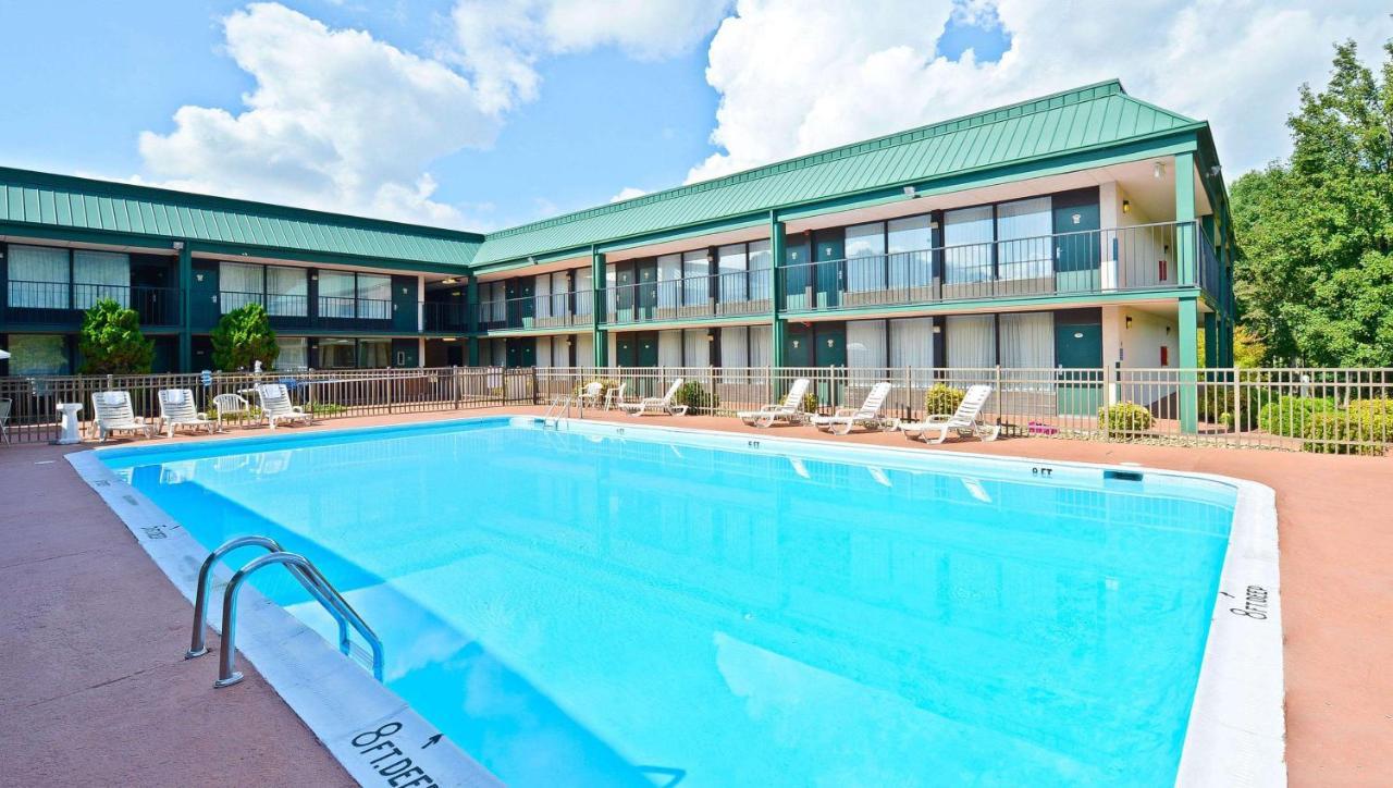 Magnuson Hotel Mountain View Covington Esterno foto